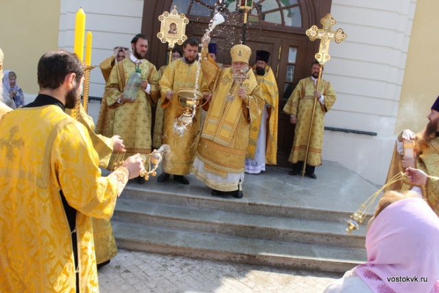 22 мая Епископ Пантелеимон совершил литургию в нижнем храме святителя Николая Преображенского собора на Преображенской площади