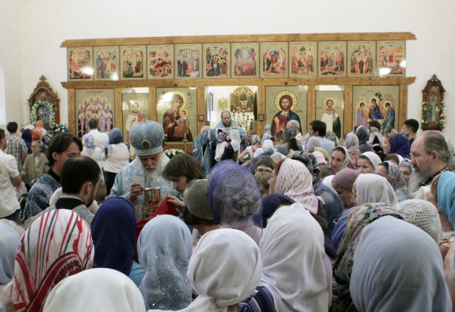 Престольный праздник храма иконы Казанской (Песчанской) иконы Божией Матери в Измайлове