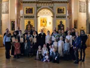 Многодетные жены священников Восточного викариатства удостоены &quot;Патриаршего Знака Материнства&quot;