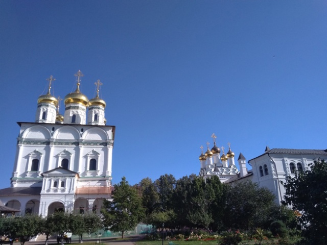 Молодые прихожане храма Воскресения Христова на Семеновской совершили паломничество ко святыням Московской области