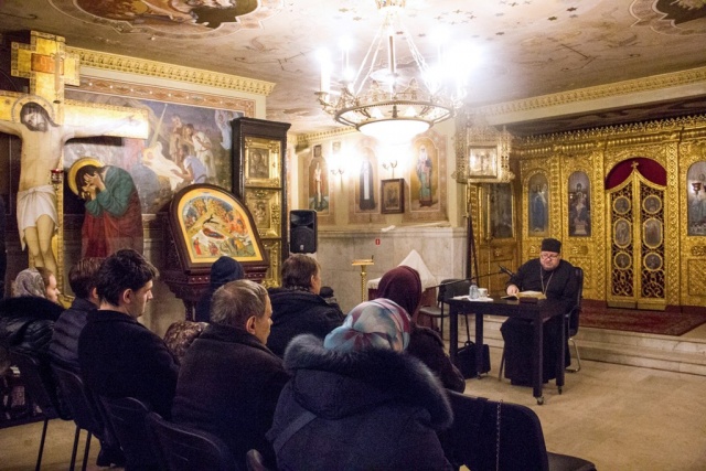 Отец Олег Стеняев прочитал лекцию в храме Воскресения в Сокольниках