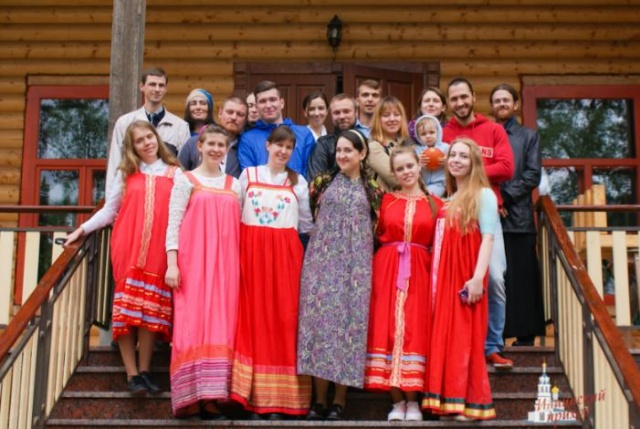 Молодежь Илиинского храма в Черкизове устроила праздник семьи и любви для всех жителей района