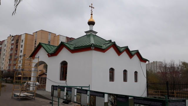 Внешняя отделка крестильного храма у Суздальского пруда почти завершена