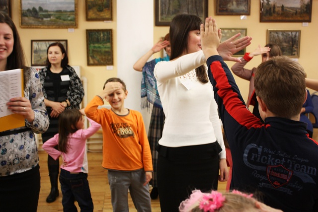 24 ноября приходская молодежь храма пророка Илии в Черкизово устроила День мамы для неполных семей