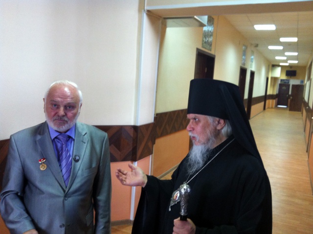 Епископ Пантелеимон посетил центр образования «Феникс»