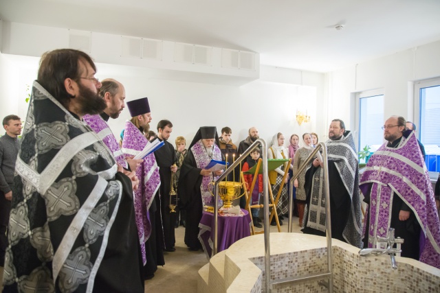 Состоялось освящение крестильного храма преподобного Александра Свирского